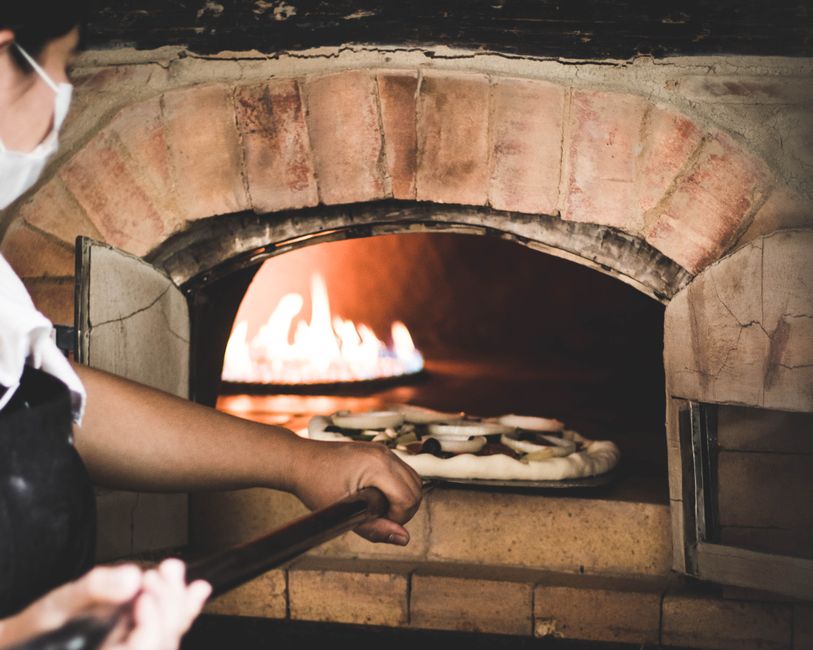 Amaro Traditional Pizza Oven